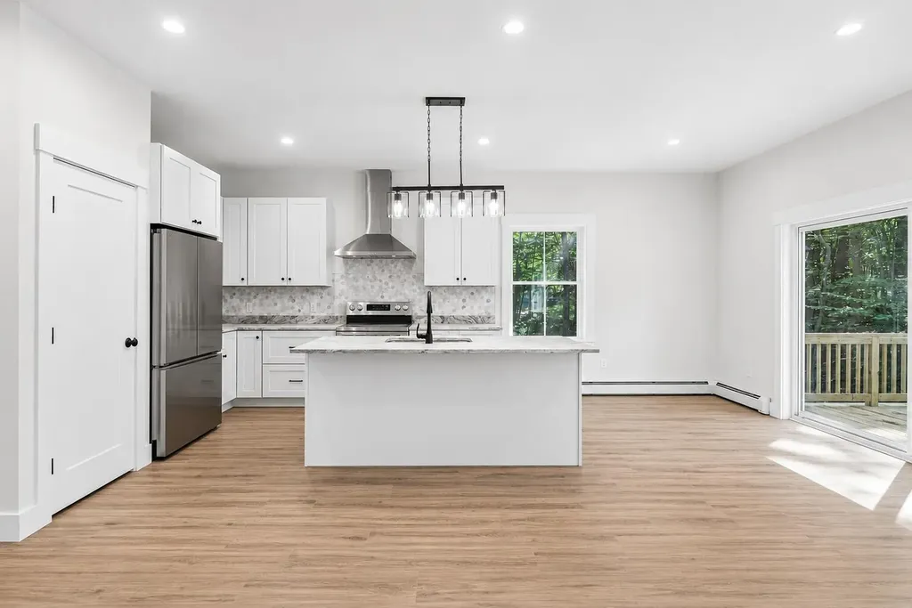 37 Shore Road Windham ME 04062