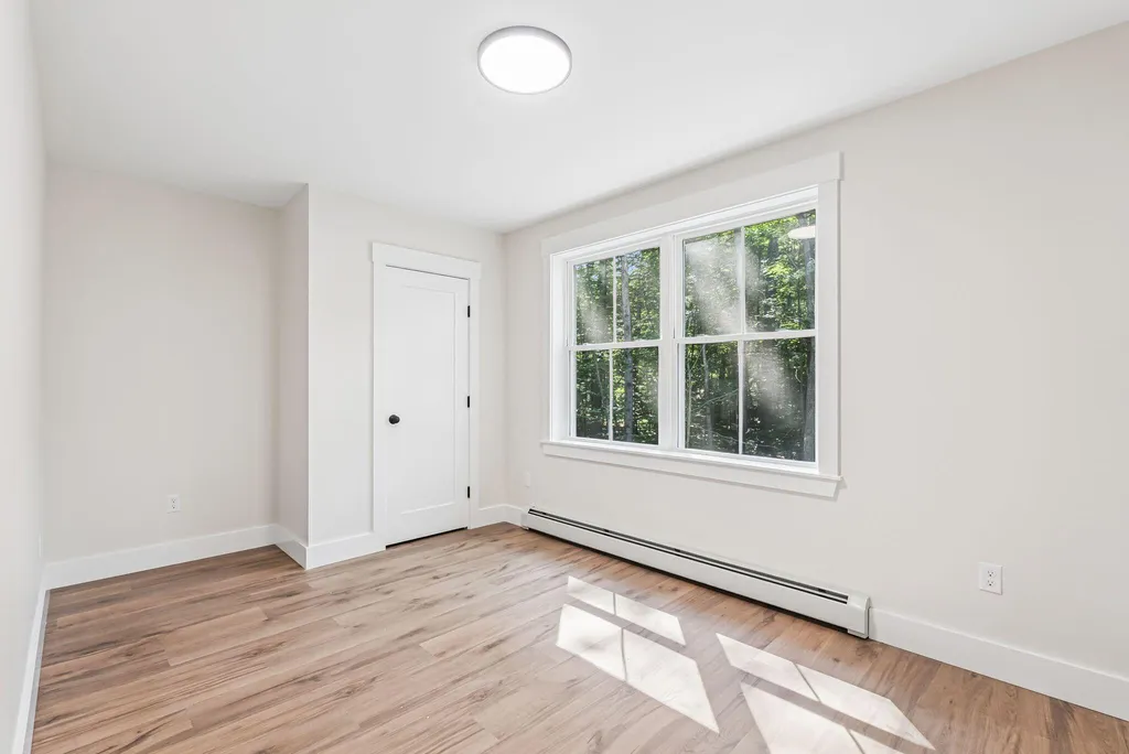 37 Shore Road Windham ME 04062