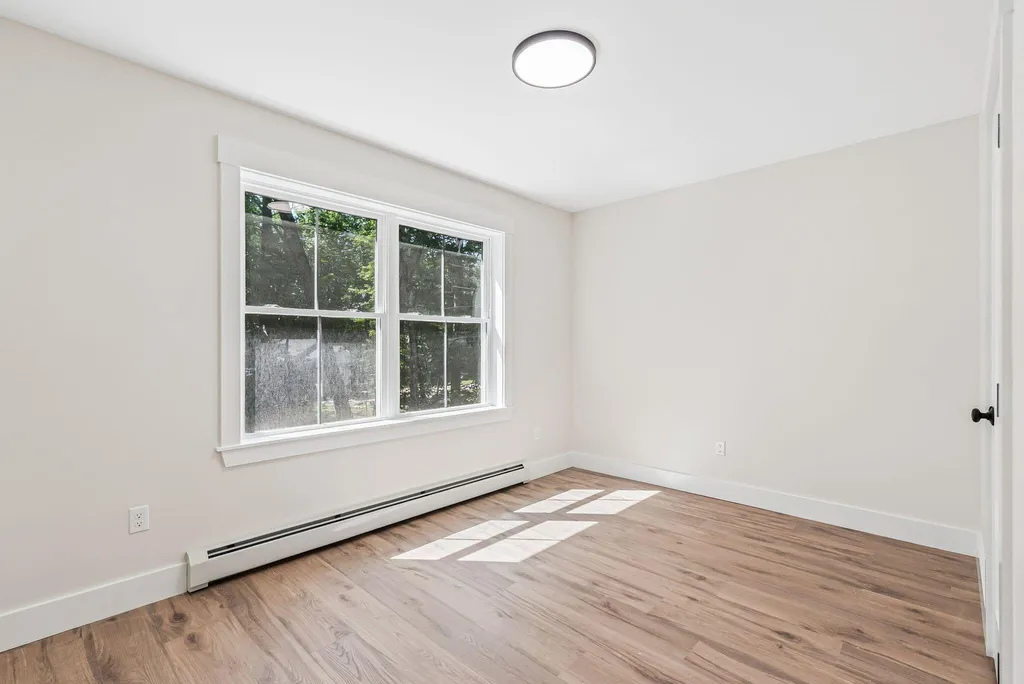 37 Shore Road Windham ME 04062