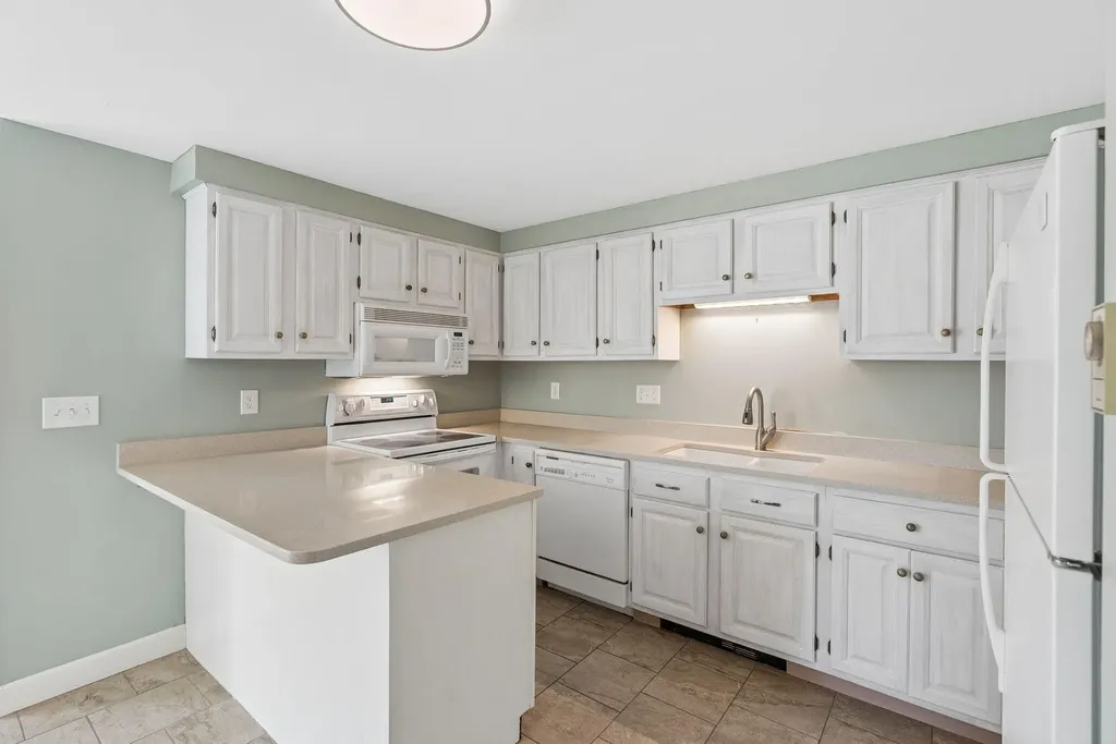 9 Benjamin Hubbard Lane Kennebunk ME 04043