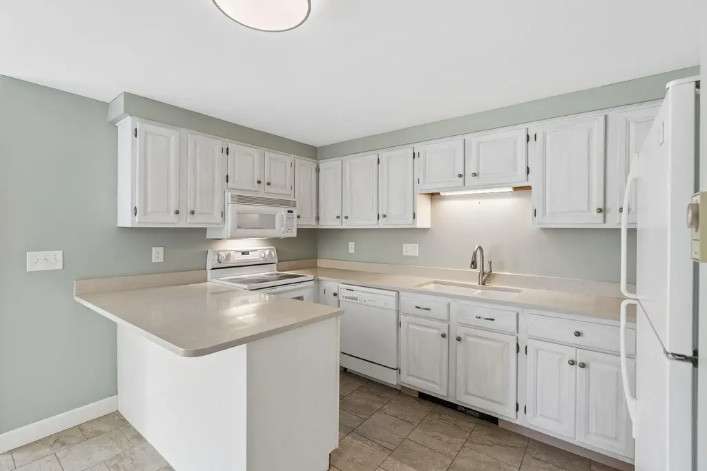 9 Benjamin Hubbard Lane Kennebunk ME 04043