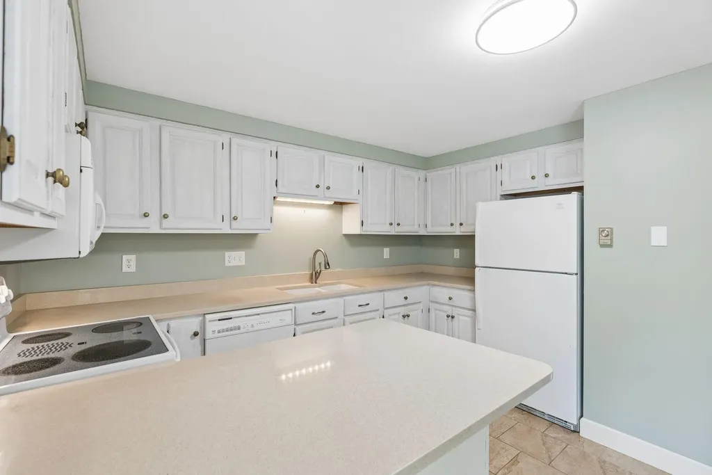 9 Benjamin Hubbard Lane Kennebunk ME 04043