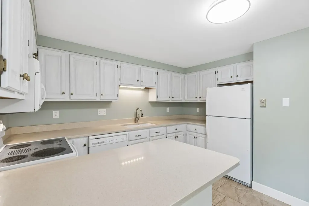 9 Benjamin Hubbard Lane Kennebunk ME 04043