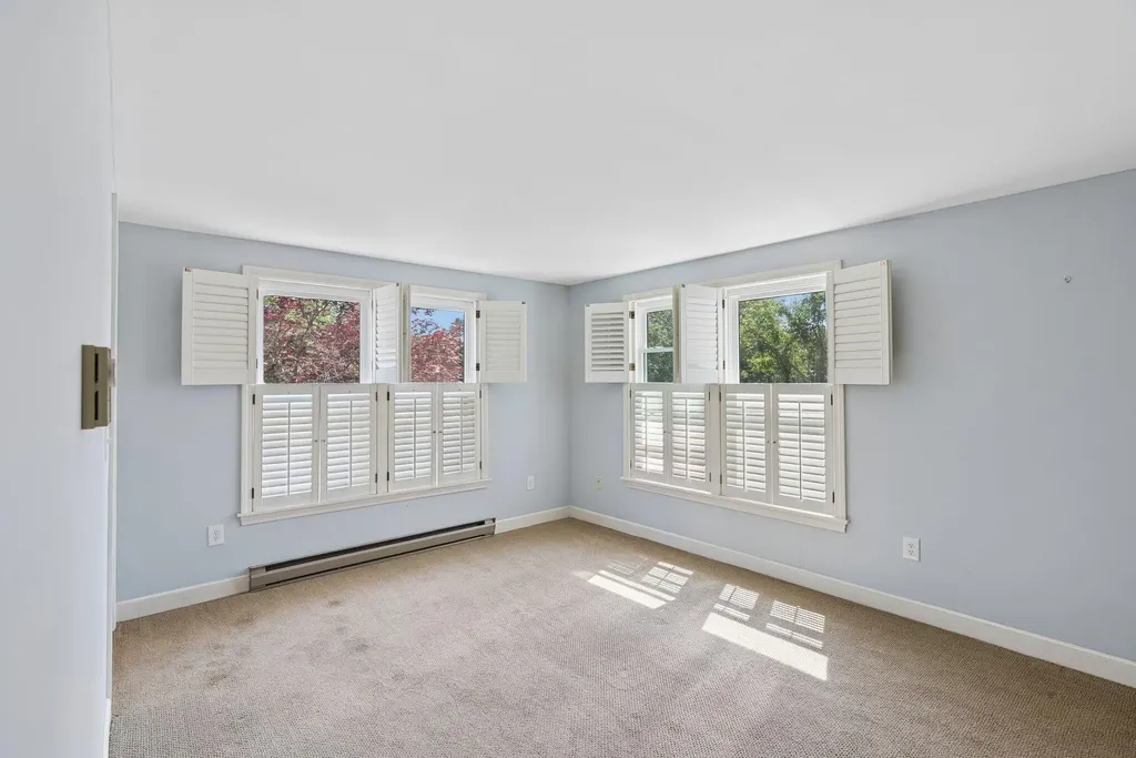 9 Benjamin Hubbard Lane Kennebunk ME 04043