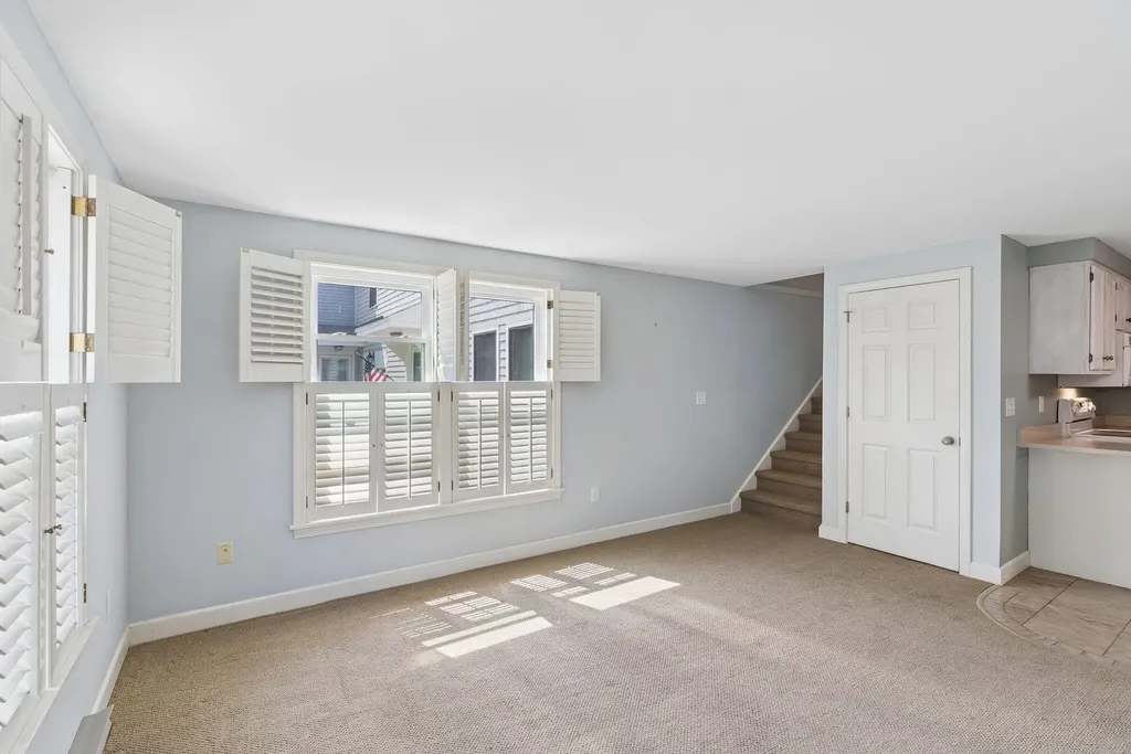 9 Benjamin Hubbard Lane Kennebunk ME 04043