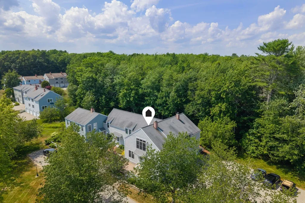 9 Benjamin Hubbard Lane Kennebunk ME 04043