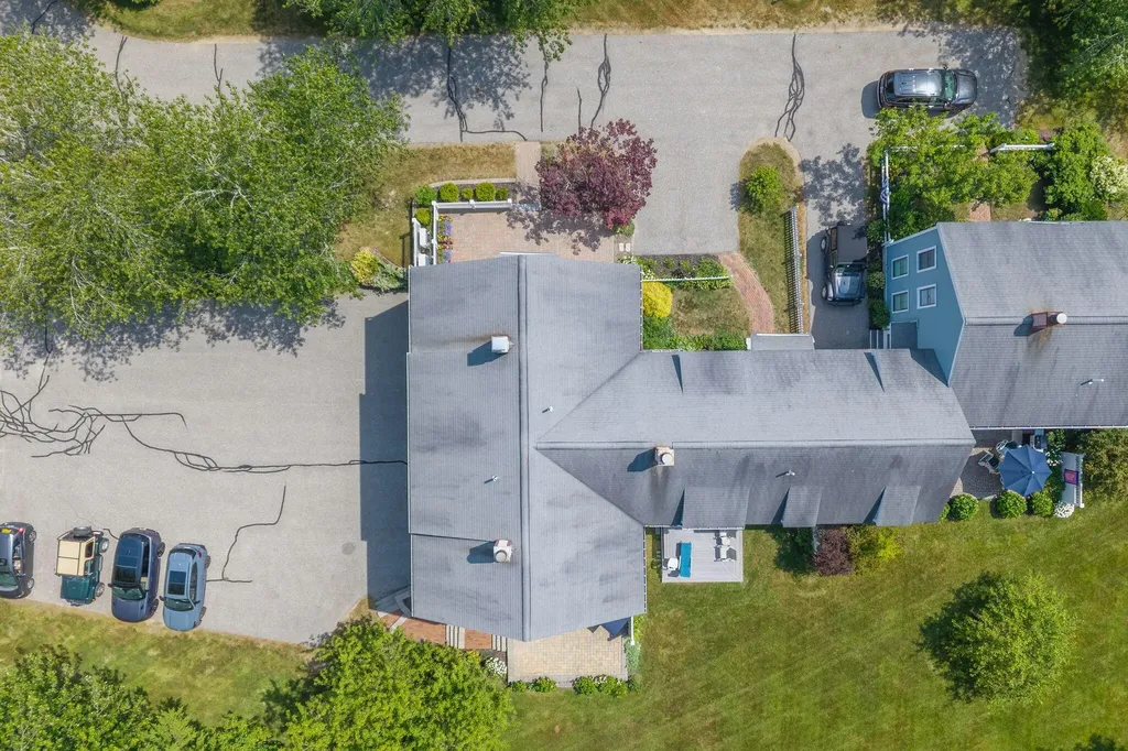 9 Benjamin Hubbard Lane Kennebunk ME 04043
