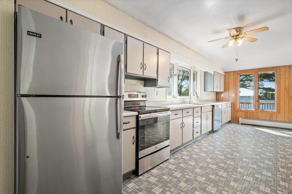 47 Chase Road Baileyville ME 04694