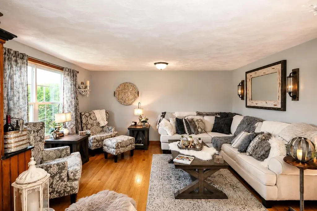 2025 Glenwood Avenue Hermon ME 04401