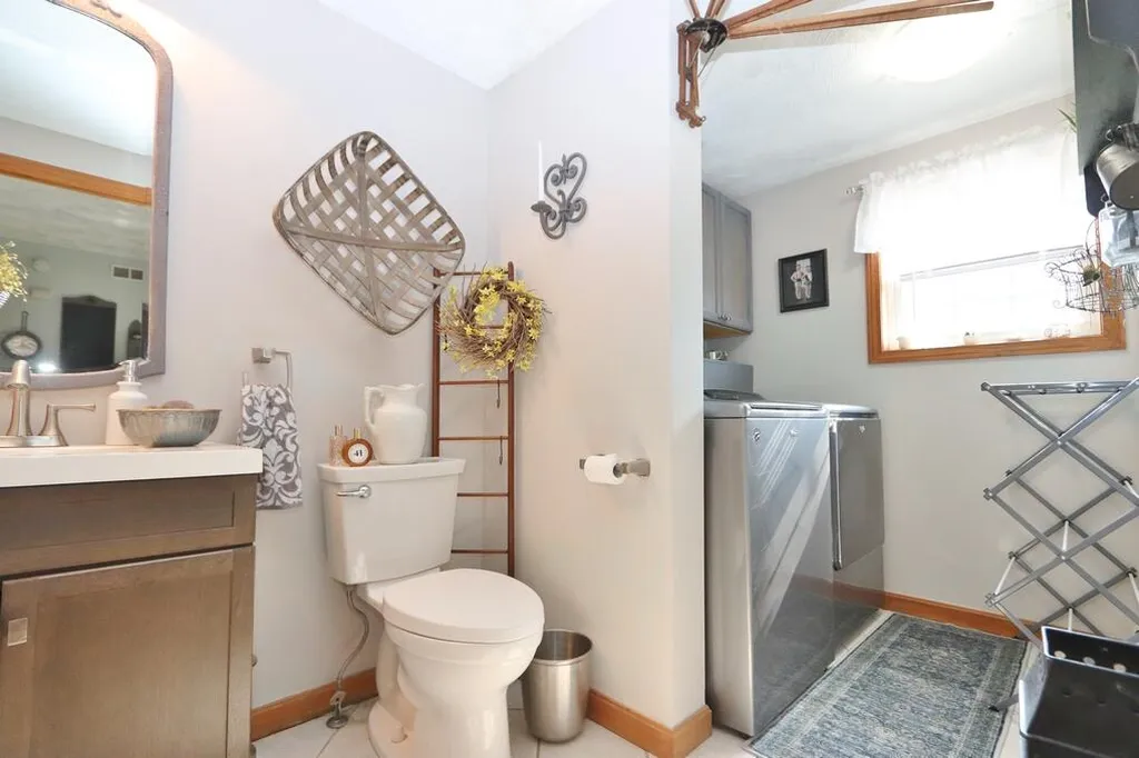 2025 Glenwood Avenue Hermon ME 04401