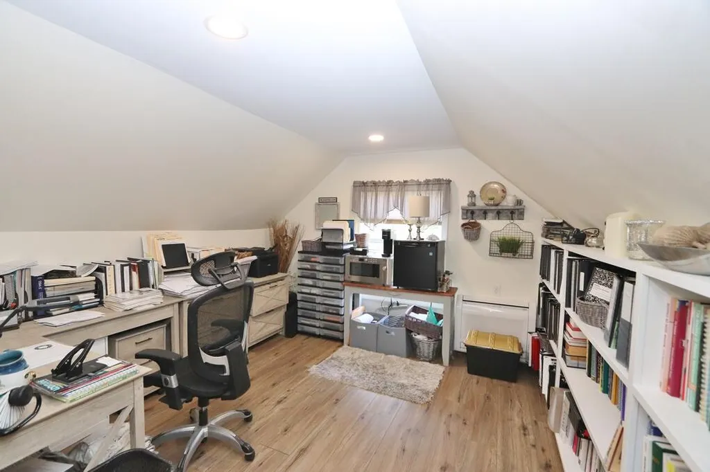 2025 Glenwood Avenue Hermon ME 04401