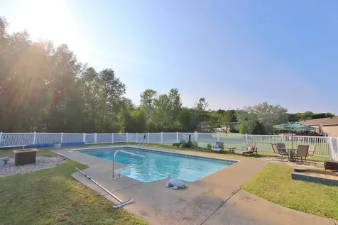 2025 Glenwood Avenue Hermon ME 04401