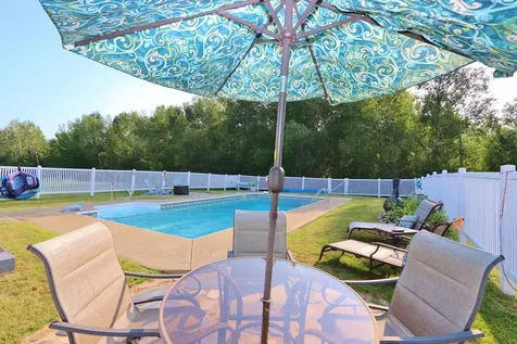 2025 Glenwood Avenue Hermon ME 04401