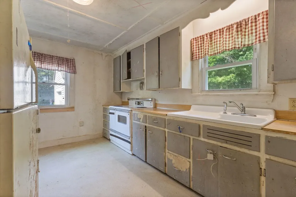72 First Rangeway Waterville ME 04901