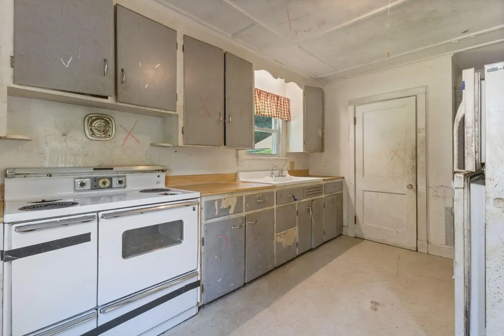 72 First Rangeway Waterville ME 04901