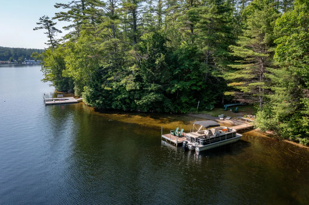 82 Shore Lane Norway ME 04268