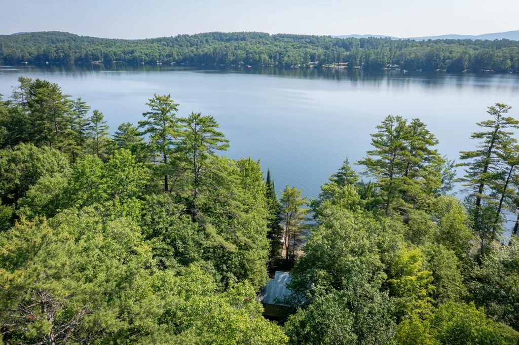 82 Shore Lane Norway ME 04268