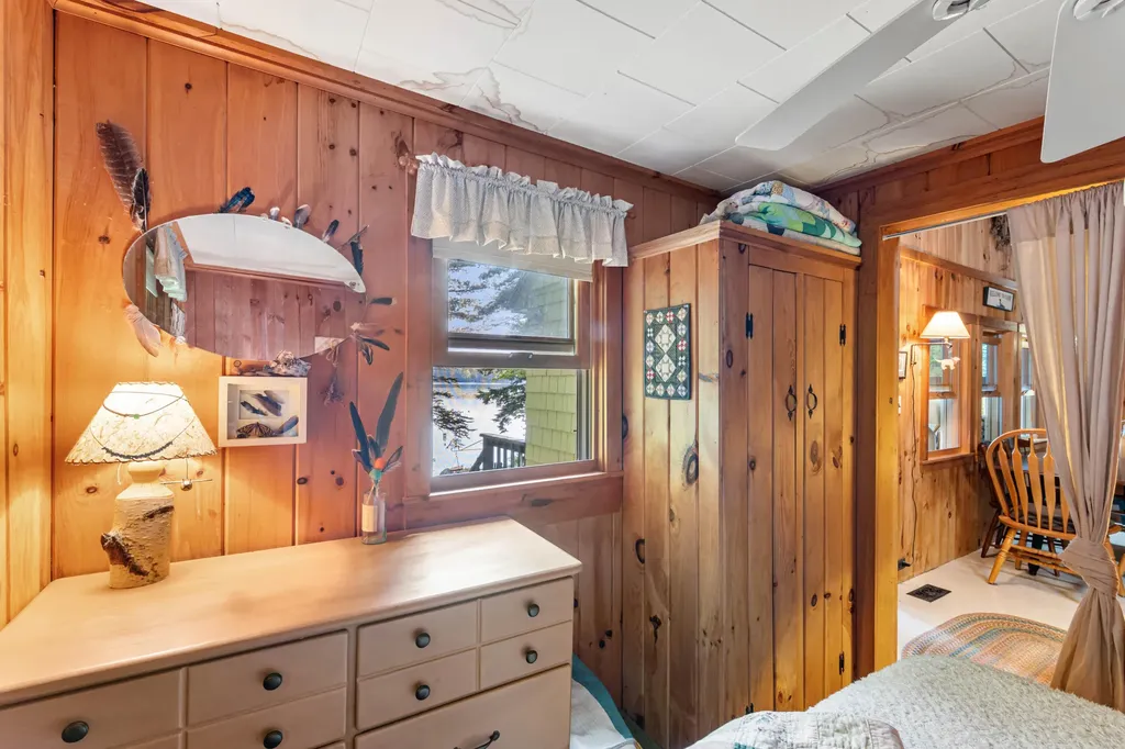 82 Shore Lane Norway ME 04268