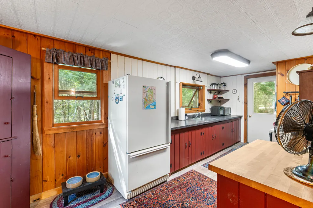 82 Shore Lane Norway ME 04268