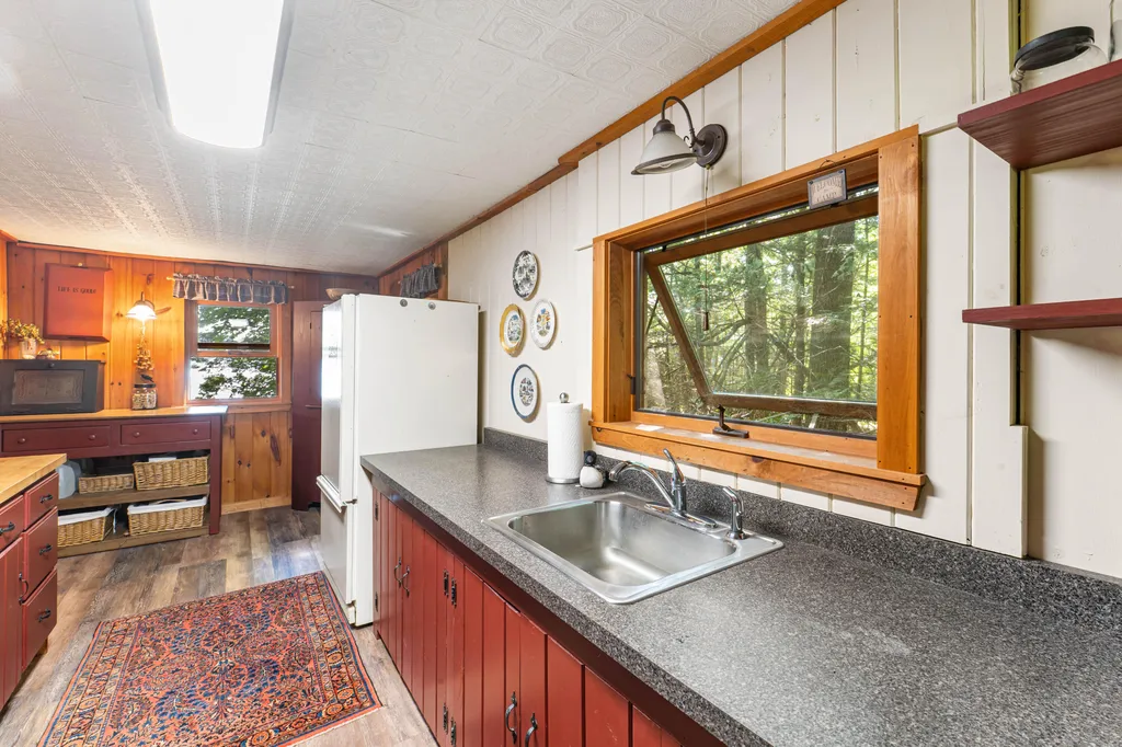 82 Shore Lane Norway ME 04268