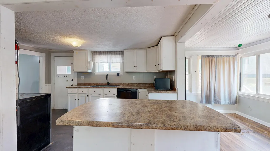 403 Summer Street Auburn ME 04210