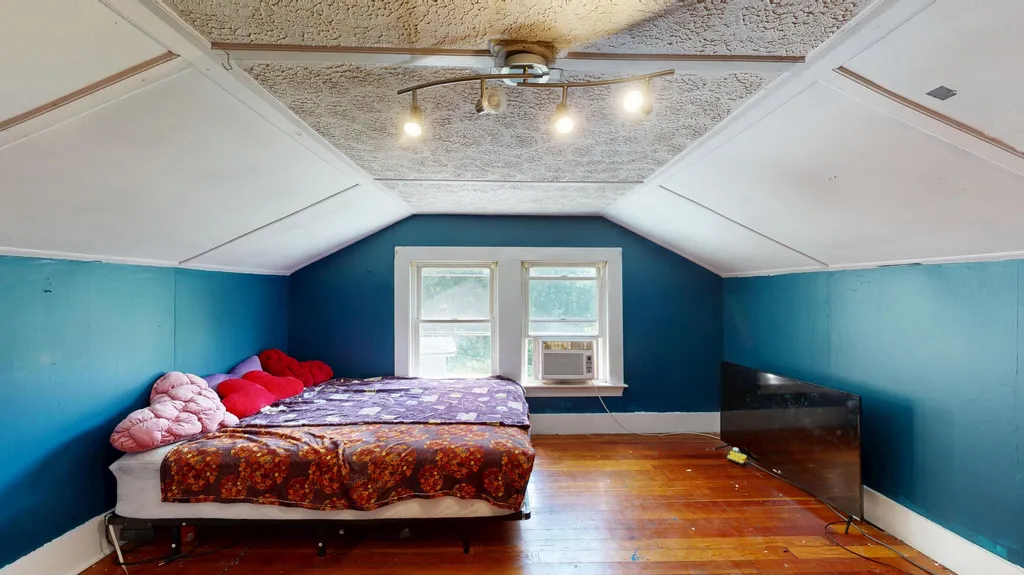 403 Summer Street Auburn ME 04210