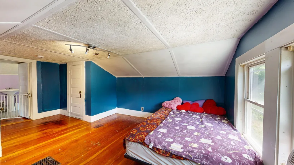 403 Summer Street Auburn ME 04210