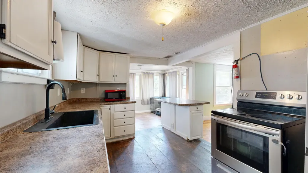 403 Summer Street Auburn ME 04210