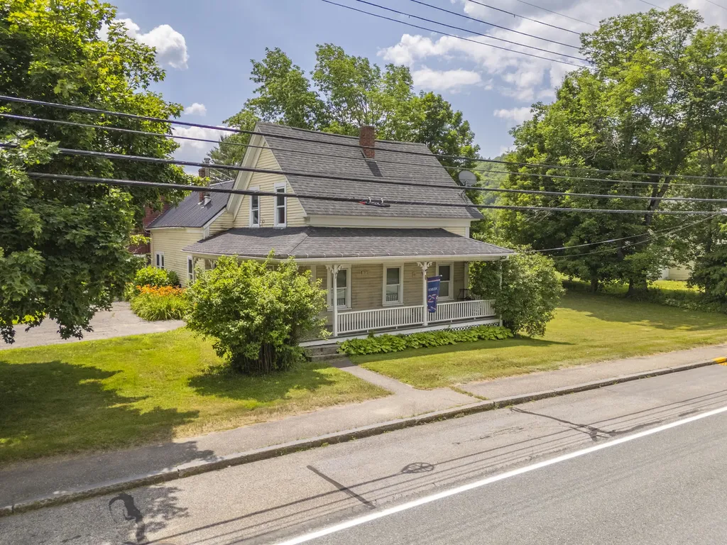 1373 U.s. 2 Rumford ME 04276