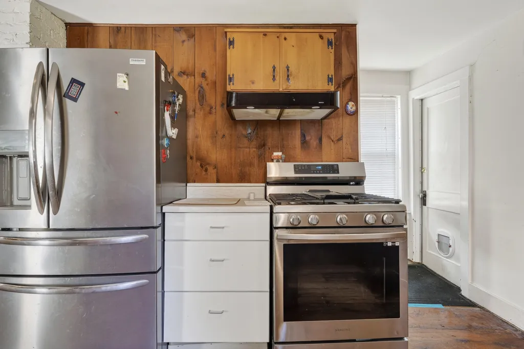 1373 U.s. 2 Rumford ME 04276