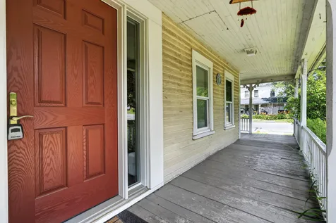 1373 U.s. 2 Rumford ME 04276