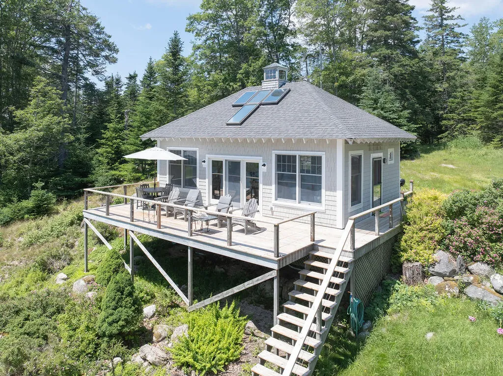 687 Sunshine Road Deer Isle ME 04627