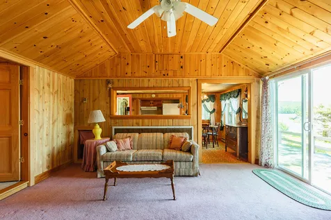 35 5th Avenue Lincolnville ME 04849