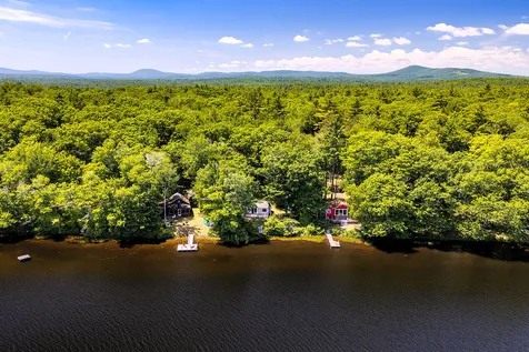 35 5th Avenue Lincolnville ME 04849