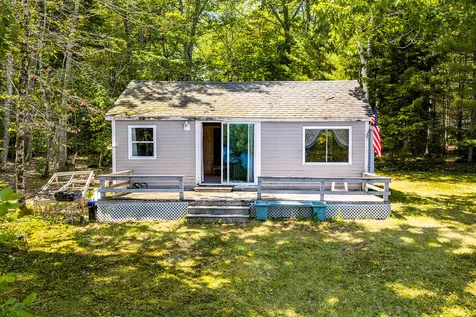 35 5th Avenue Lincolnville ME 04849