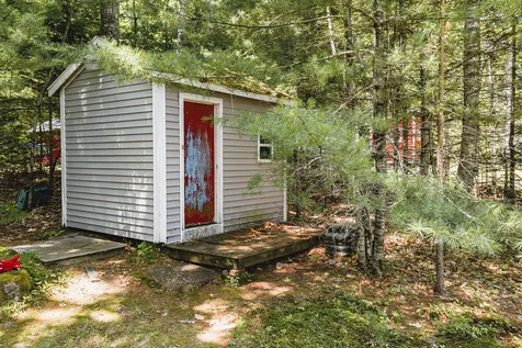 35 5th Avenue Lincolnville ME 04849