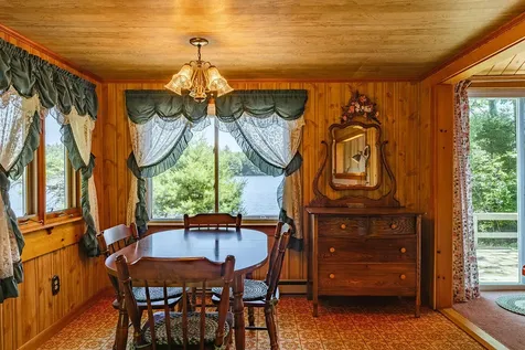 35 5th Avenue Lincolnville ME 04849