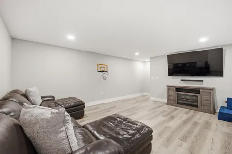 110 Berkshire Way Westbrook ME 04092