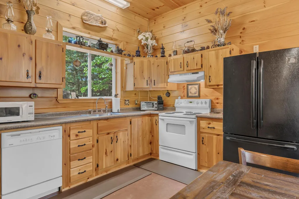 37 Loon Drive Newport ME 04953