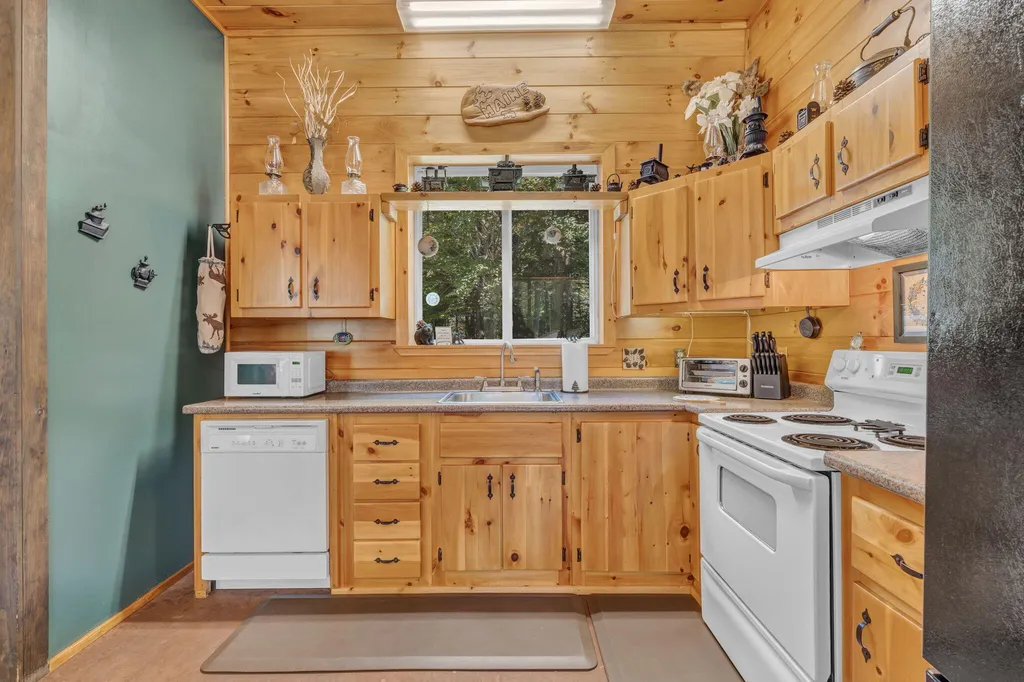 37 Loon Drive Newport ME 04953