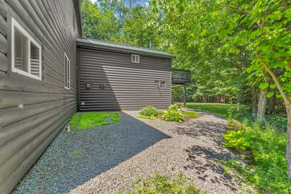 37 Loon Drive Newport ME 04953