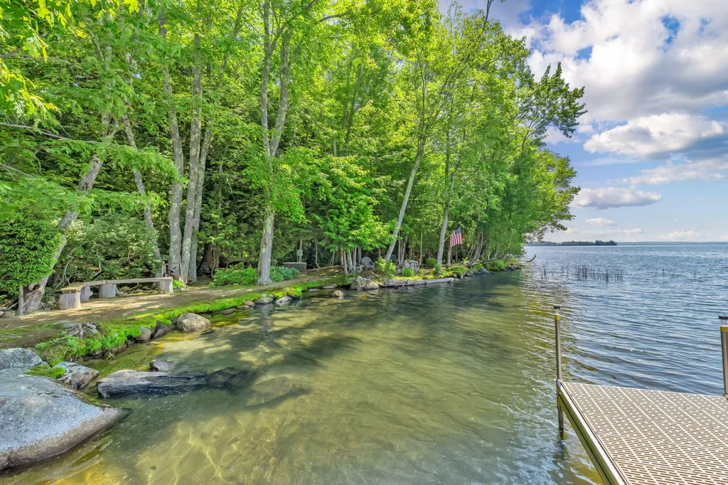 37 Loon Drive Newport ME 04953