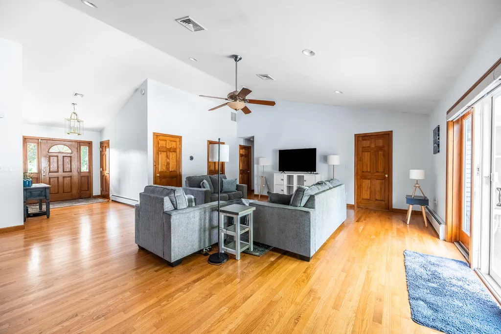 15 Stetson Drive Hampden ME 04444
