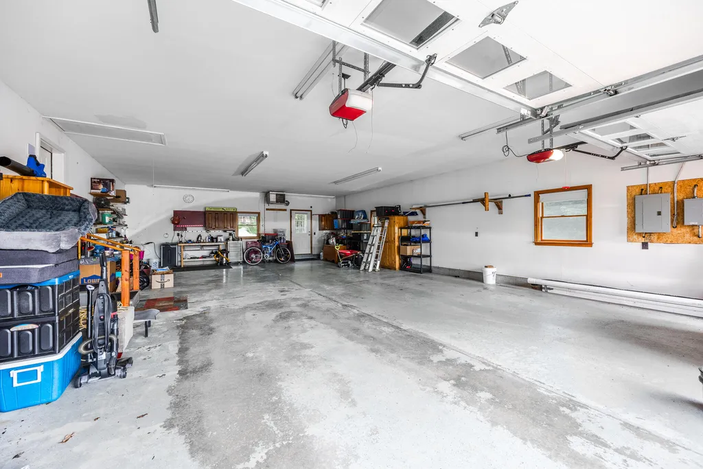 15 Stetson Drive Hampden ME 04444