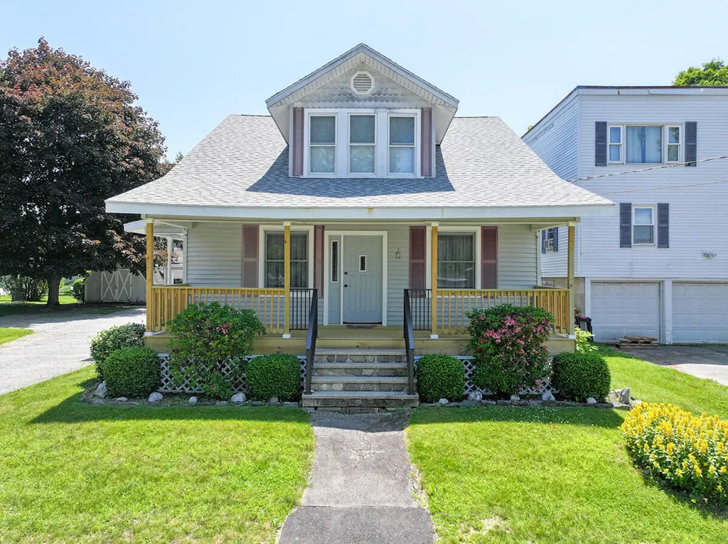 5 Payne Street Lewiston ME 04240