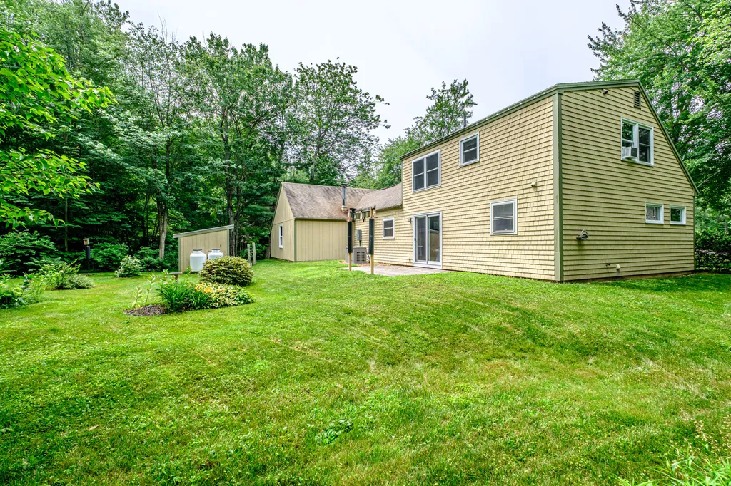 13 Hawthorn Circle Scarborough ME 04074