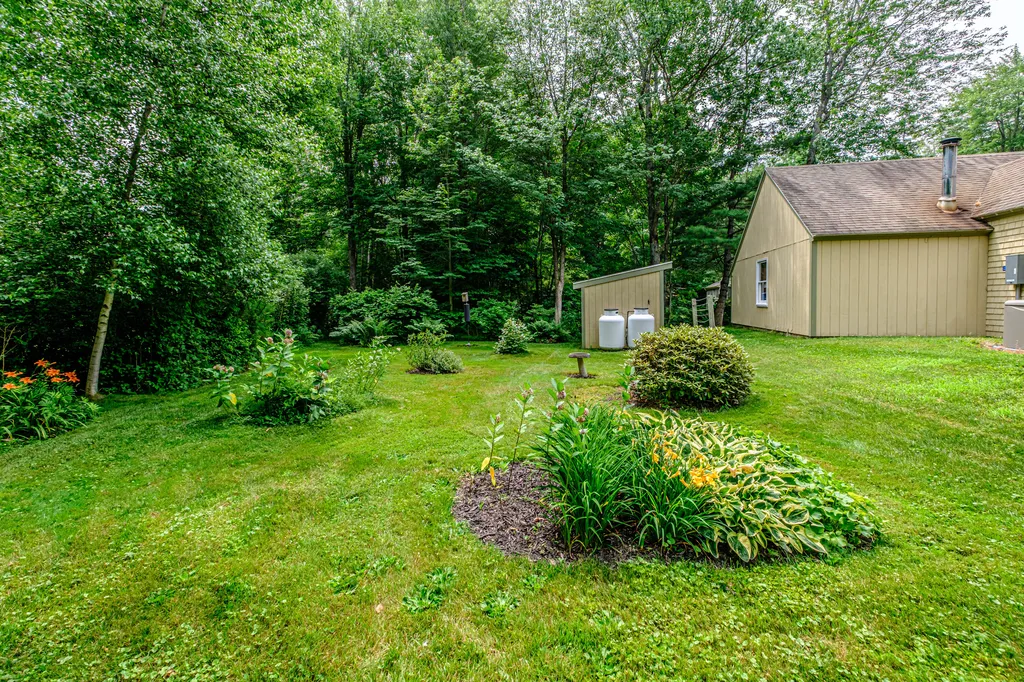 13 Hawthorn Circle Scarborough ME 04074