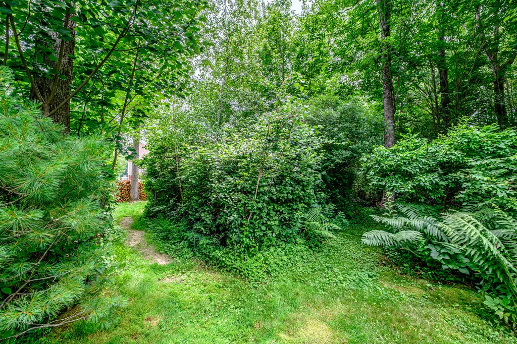 13 Hawthorn Circle Scarborough ME 04074