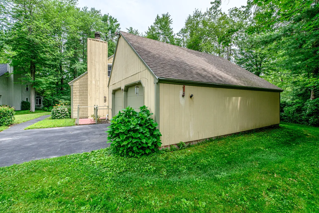 13 Hawthorn Circle Scarborough ME 04074