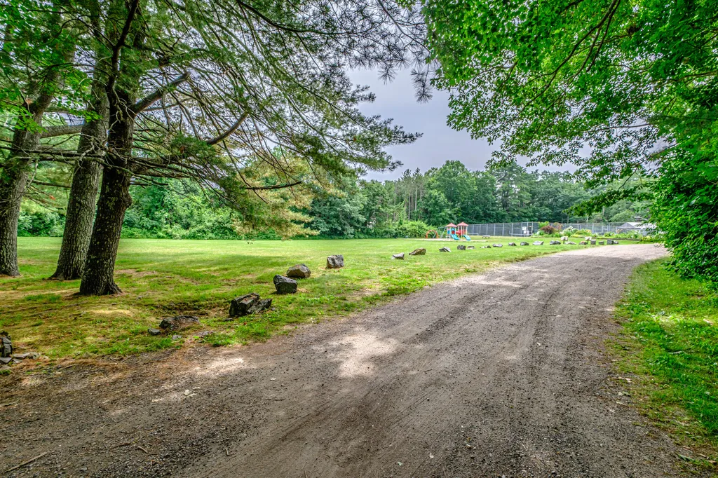 13 Hawthorn Circle Scarborough ME 04074